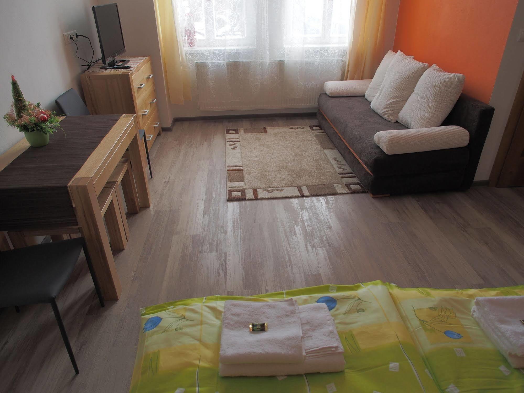 Apartman Helenka Stara Morava 塔查斯卡-鲁穆尼卡 外观 照片